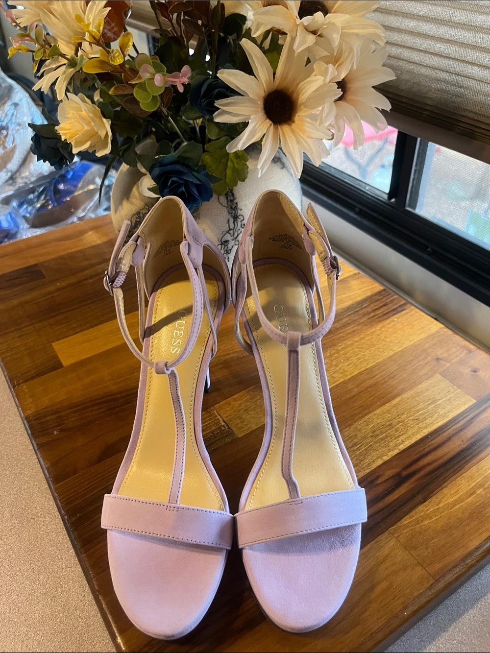 BRAND NEW !! GUESS Lilac T-Strap Suede Heels